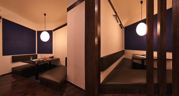 落ち着いた大人の空間で勤務！