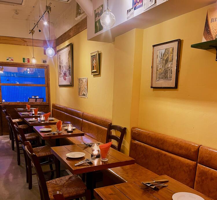 あなたが活躍できる20席の店内！