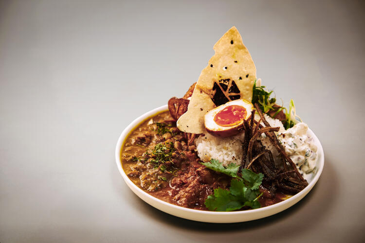 本格スパイスカレーをご提供