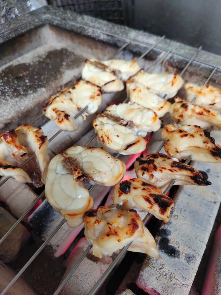 旬の食材を厳選してつくる料理が自慢