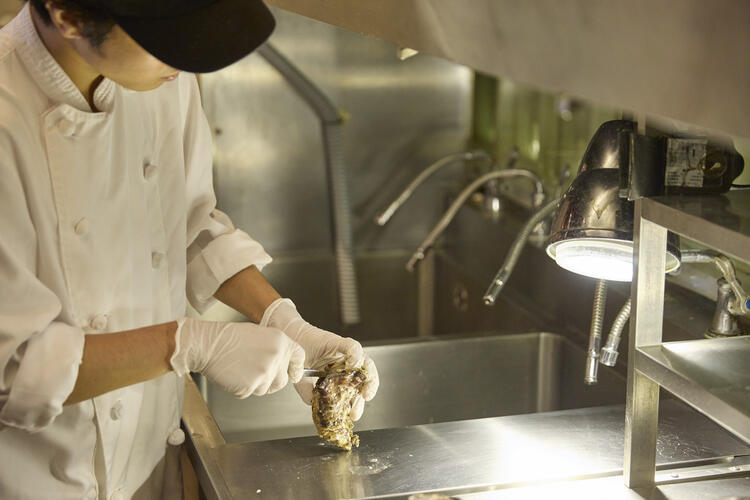 店内は複数のセクションに分かれています