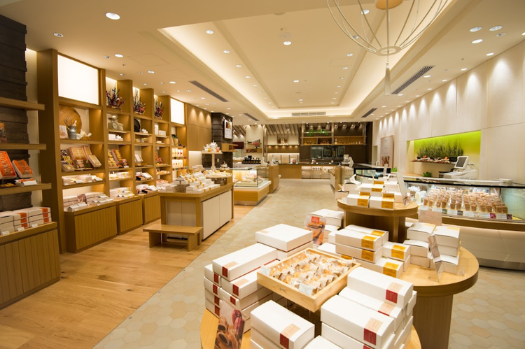 30〜50代の男女スタッフが活躍中♪