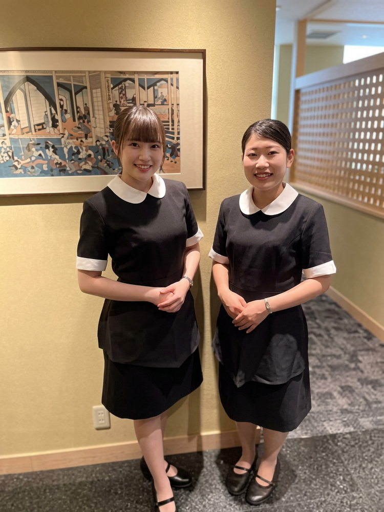 アルバイトさんはワンピースでの接客です！