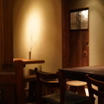 落ち着いた雰囲気のお店です