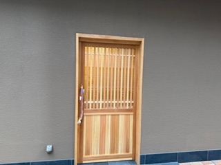 旧店舗からすぐ近くのビルに移転します