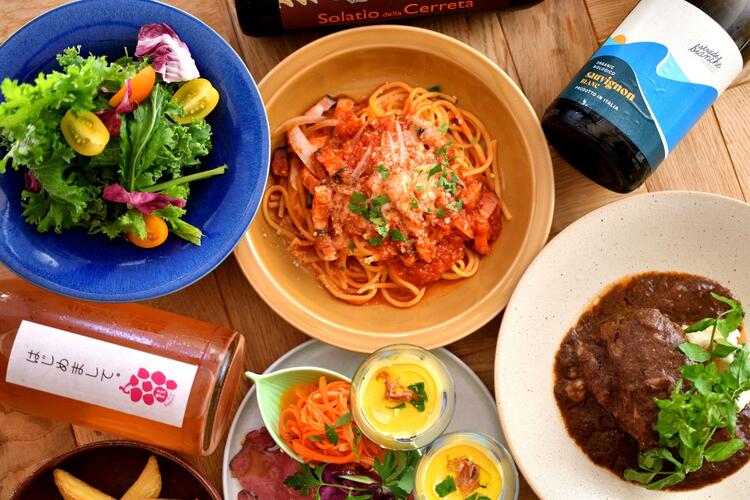 「ビストロ×居酒屋×ワイン」がテーマ◎