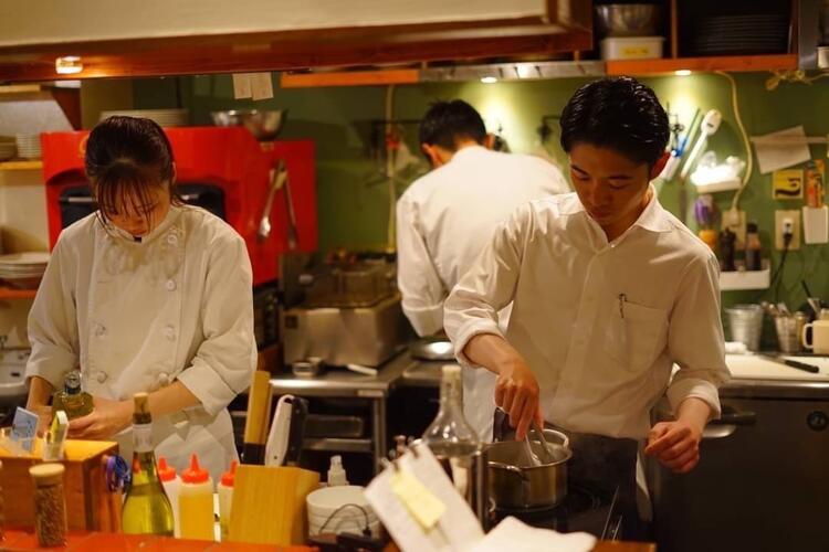 キッチン・ホール関係なく全員でワンチーム