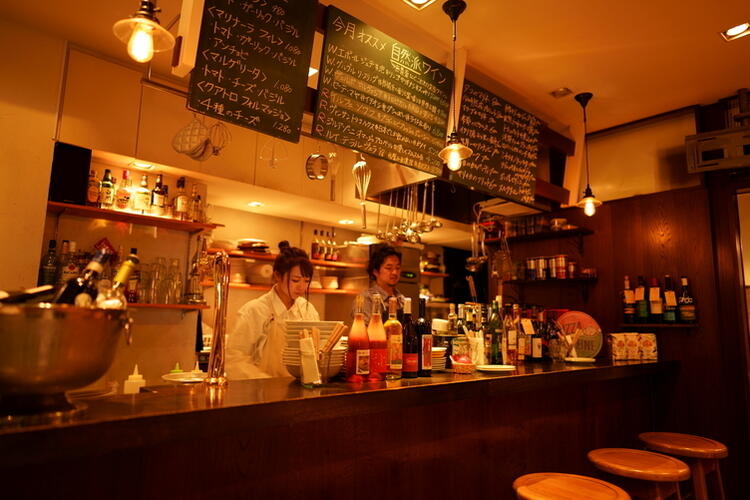 食のワクワクを届ける！メシのプロ集団