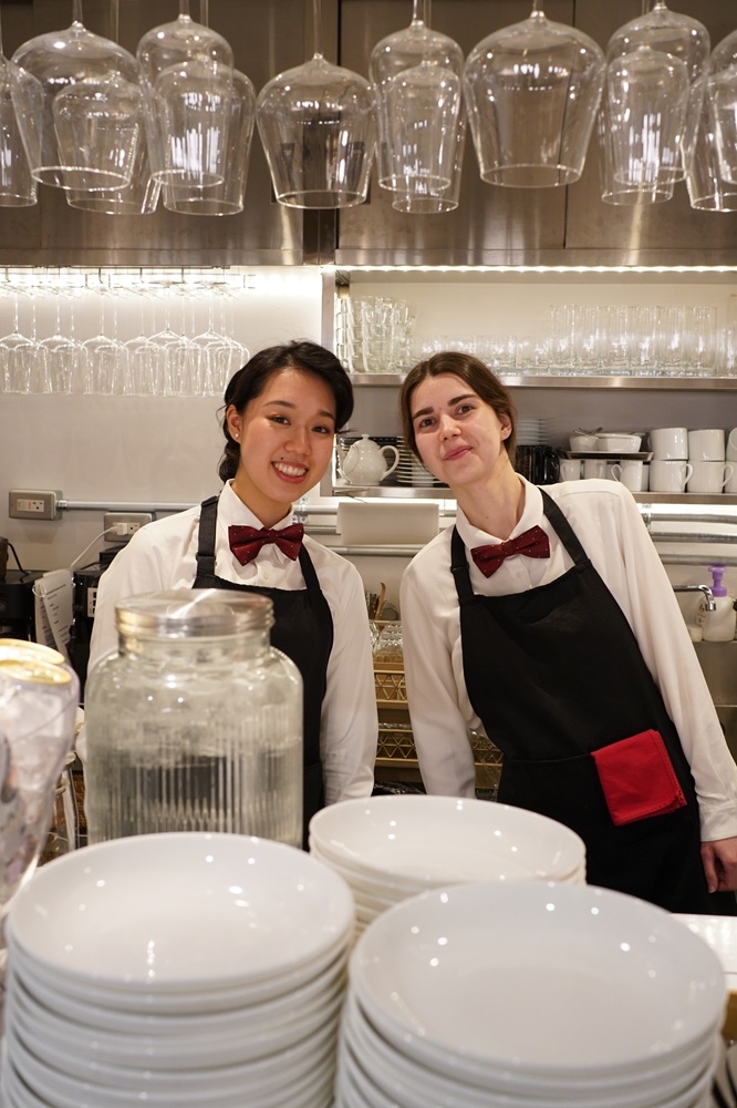 あなたの英語と笑顔が活きる職場