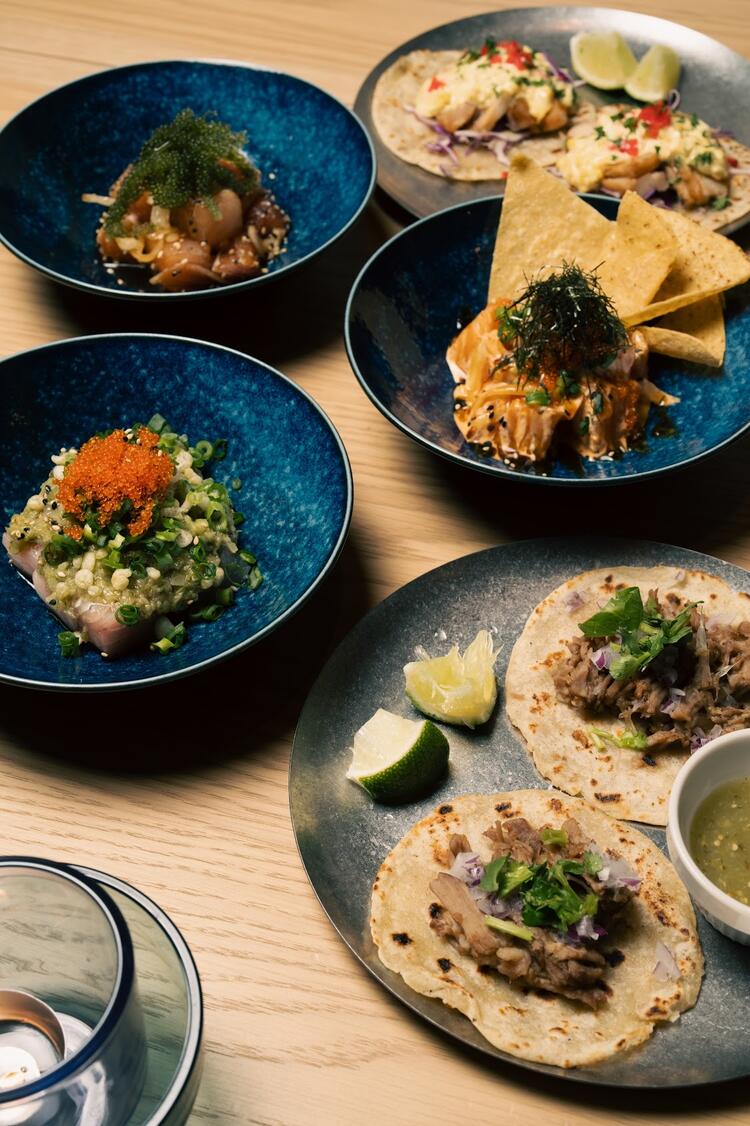 大人のハワイアンダイニングバー