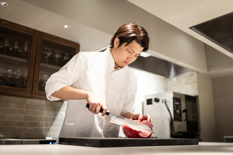 総料理長としての肩書をもつオーナー