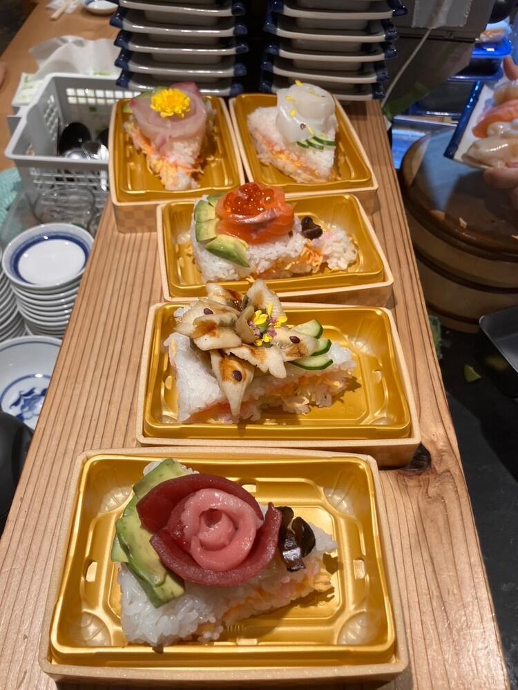 寿司ケーキなどユニークなメニュー考案も★