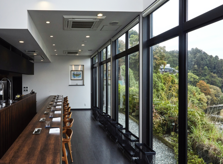 上質で落ち着きのある空間