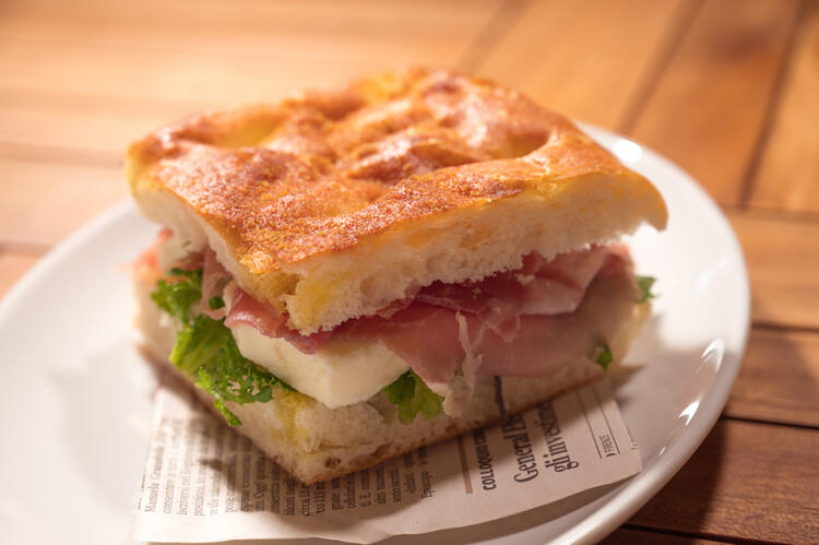 地元で愛される人気店