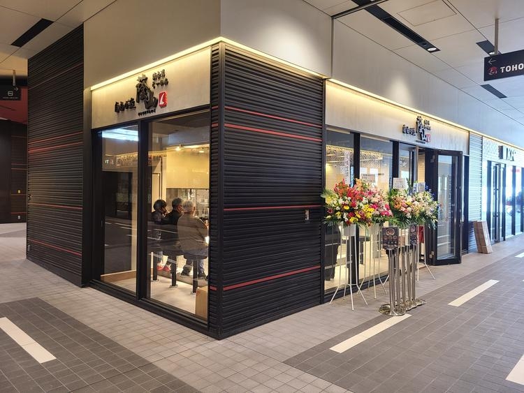 個性豊かなメンバーが活躍中※姉妹店画像