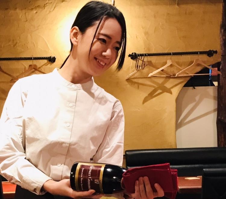 お肉料理に合うワインをご用意しています。