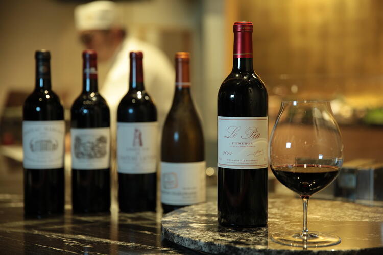 お酒も豊富に取り揃えています