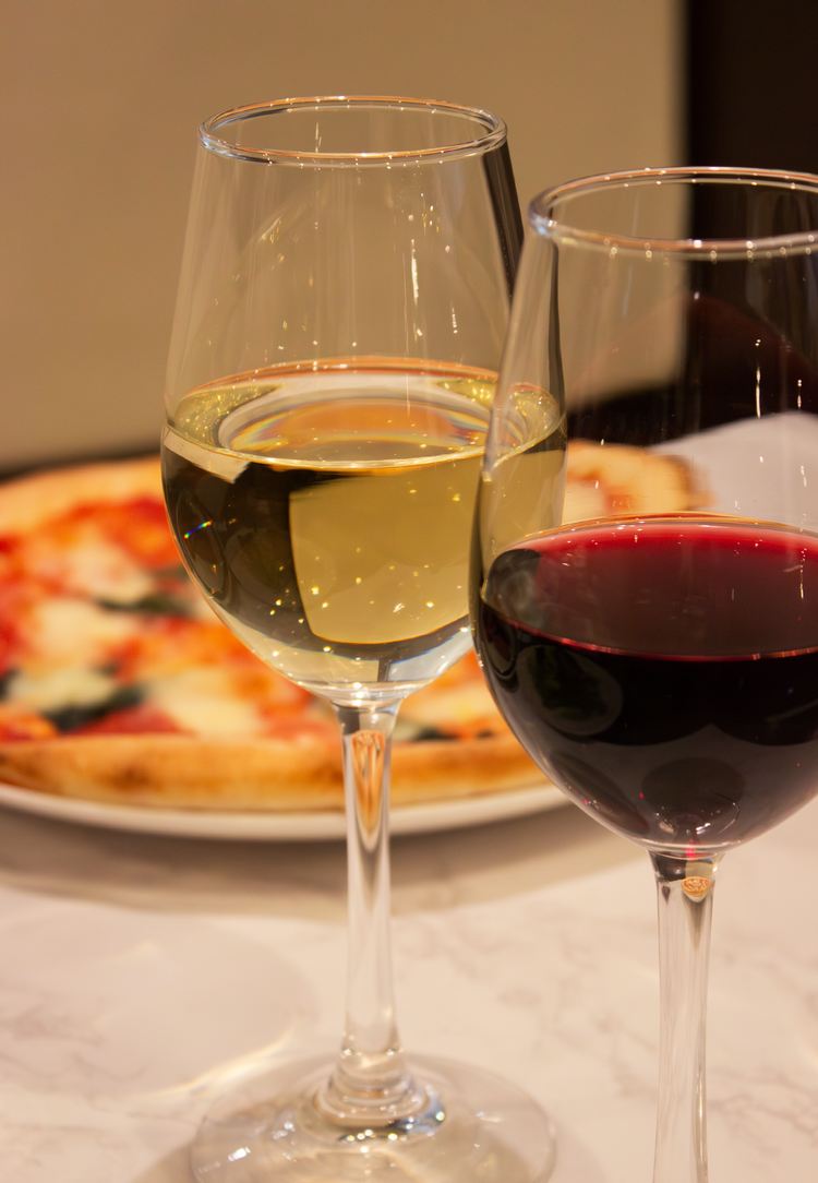 豊富なワインも取り揃えております