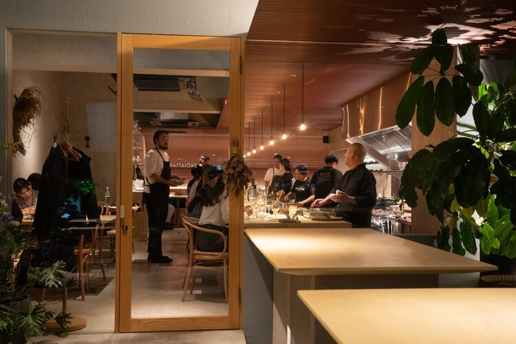 洗練された大人の隠れ家。落ち着いた空間