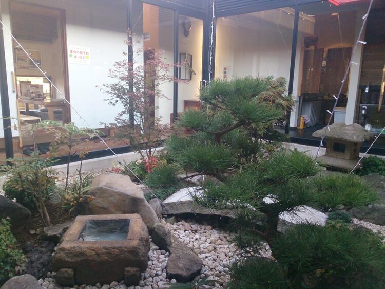 和風の中庭がある、和洋折衷な空間◎