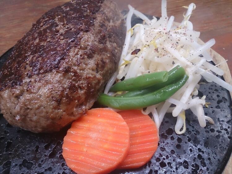 幅広い世代に愛されるお店♪