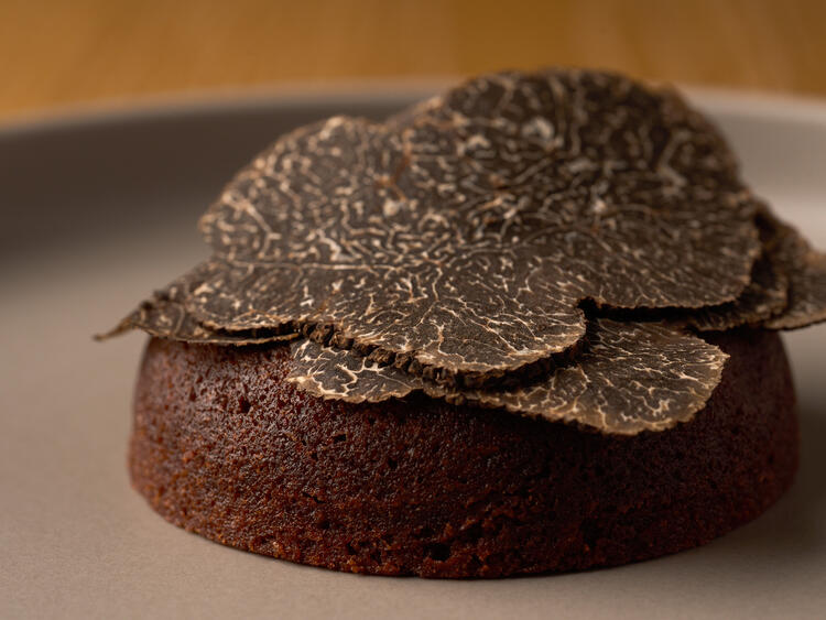 旬の食材の持ち味を活かしたデセール