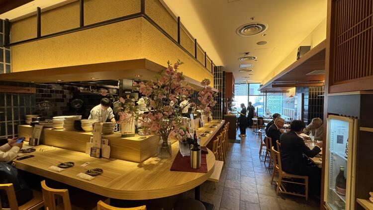 東山線・名古屋駅コンコース直結のビル内♪