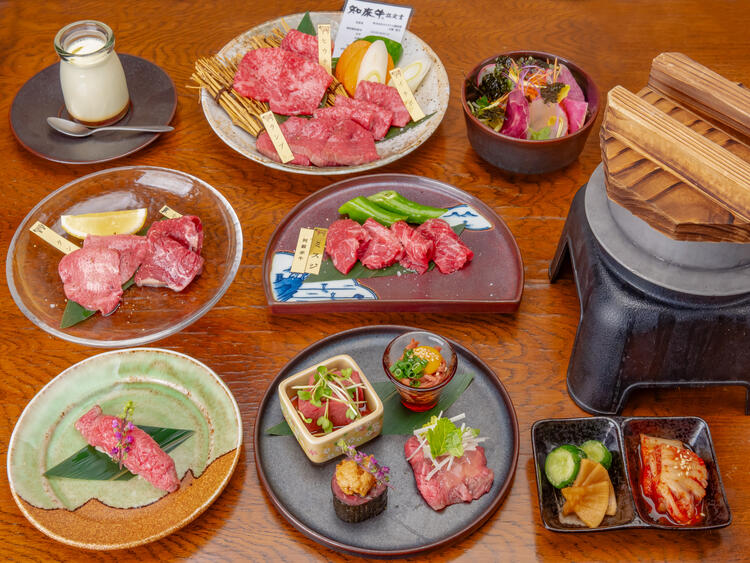 道産和牛と名物の肉寿司が自慢の焼肉店