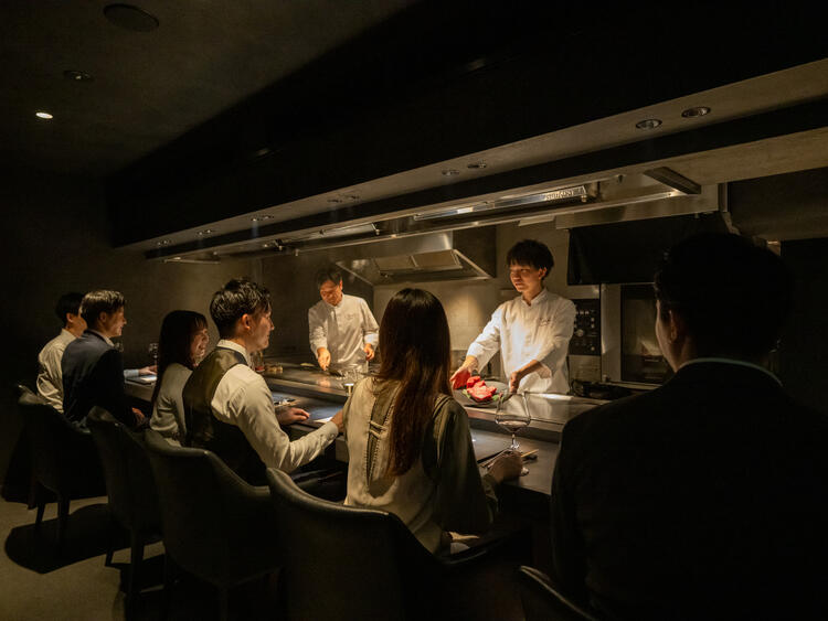 “次世代の鉄板焼チーム”で働きませんか？