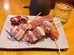 大ぶりな串焼きが自慢！