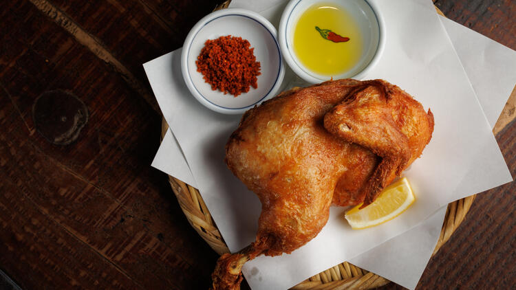 名物★丸鶏の素揚！！