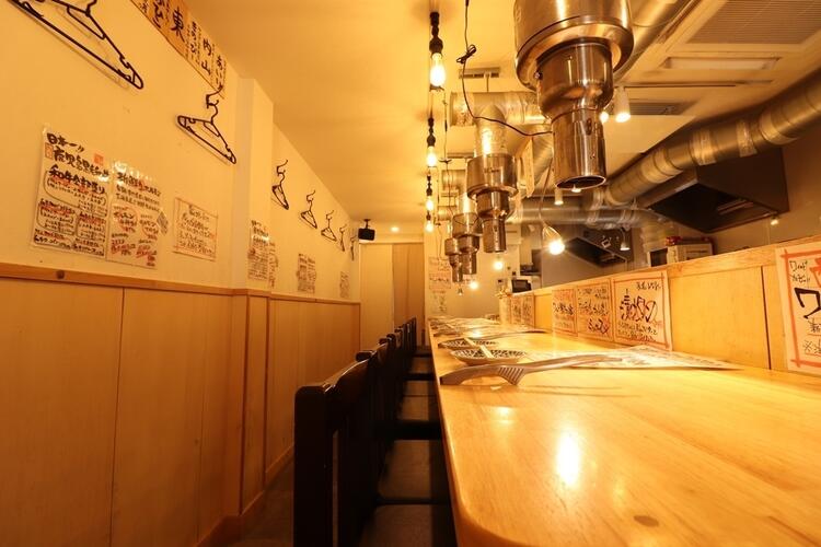 お肉のカットなどを覚えて昇給も★