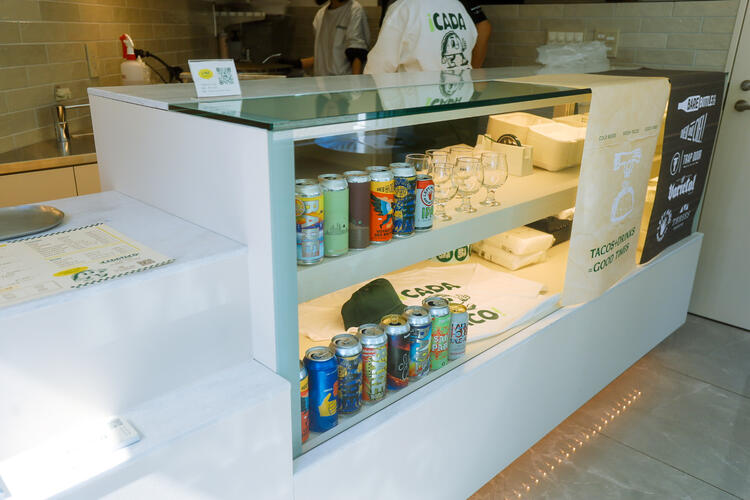 店内6席とコンパクトなお店です！