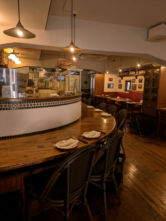 店内は落ち着いた雰囲気♪