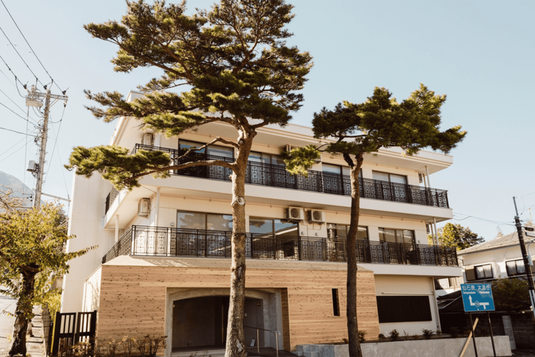 強羅は山に囲まれた自然豊かなエリア。