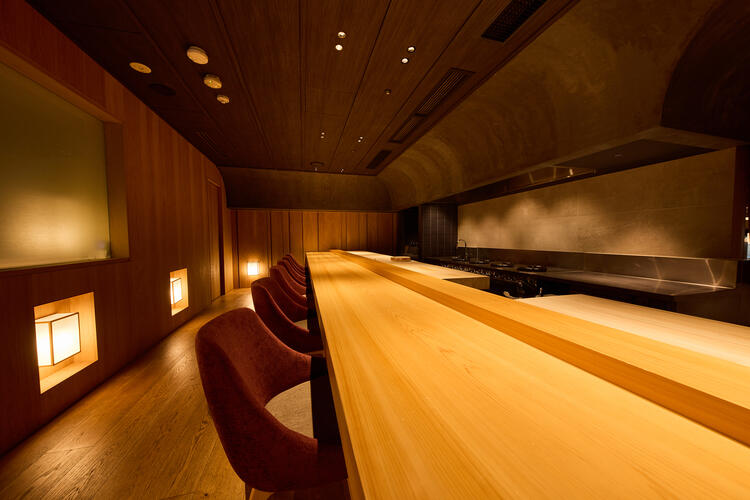 鮨割烹カウンター