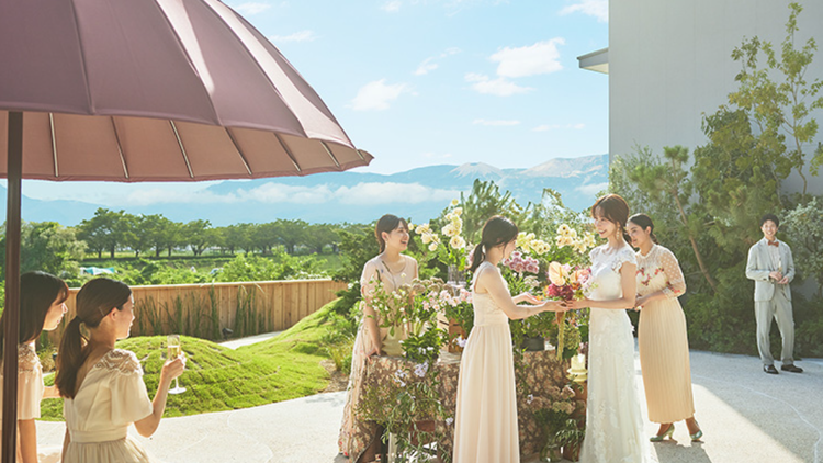 一丸となりチームで結婚式を創り上げます