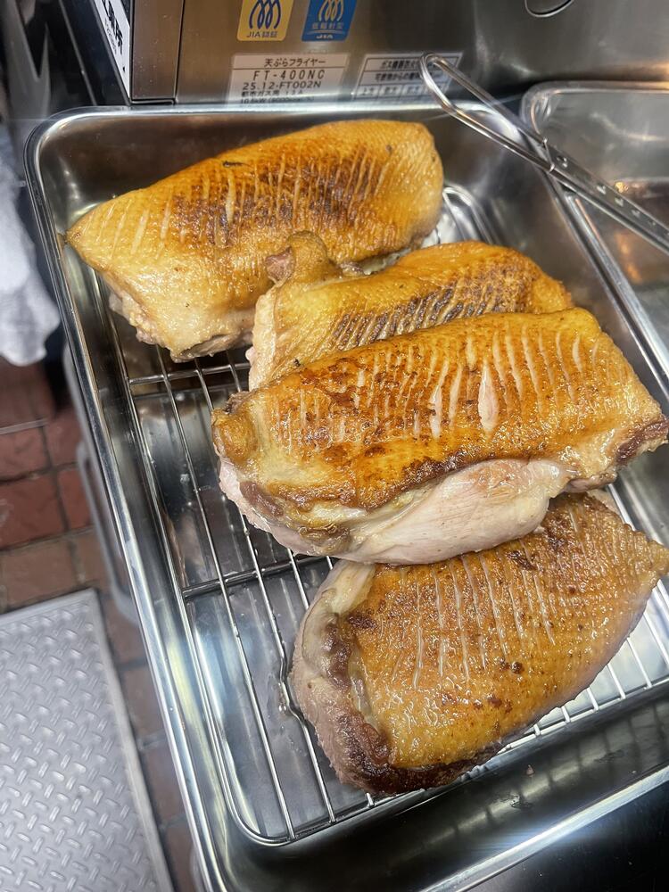 看板メニューの鴨ロースも！