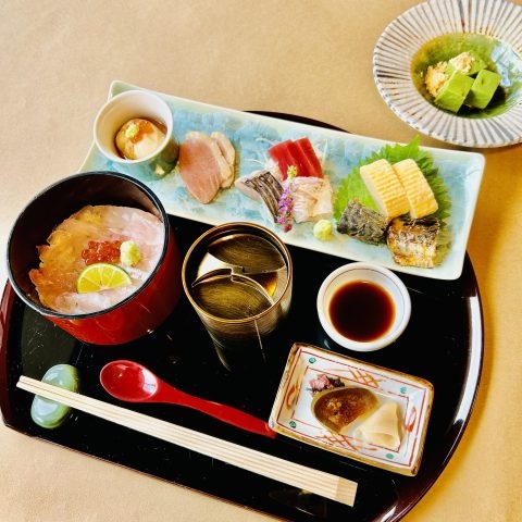 目でも味わえる盛り付けも特徴