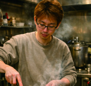 料理長と距離が近い環境です◎