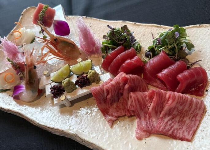 看板メニュー！生産者直送の鮮肉鮮魚刺し！