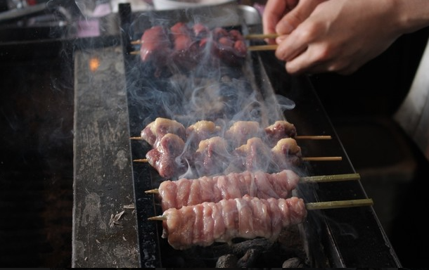 白レバーなど絶品の本格炭火串焼が自慢☆