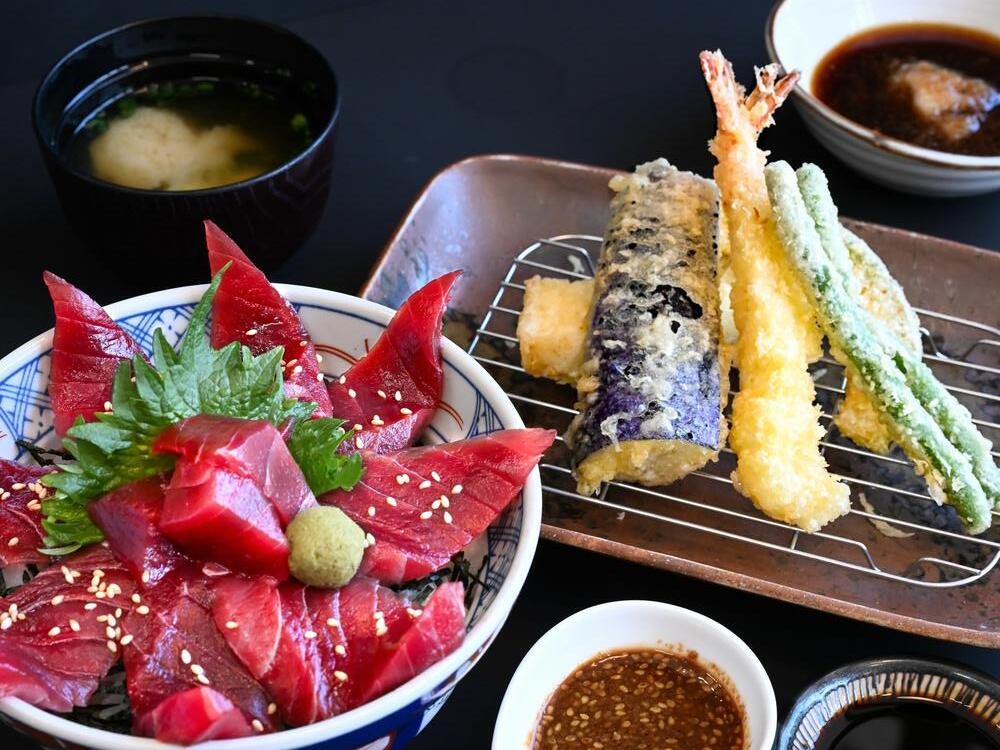 水曜定休の月8日休みです◎