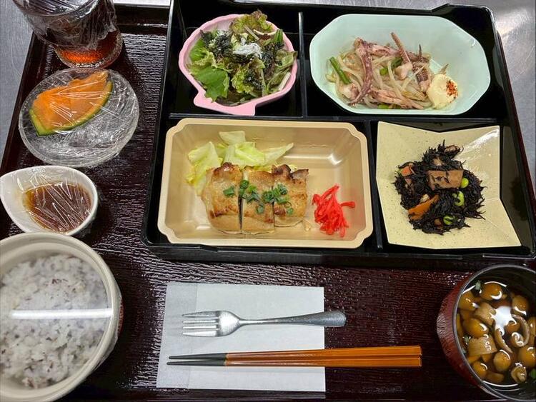 樹と葉っぱ 海老名市 厚木駅徒歩1分　産婦人科キッチンの詳細画像3