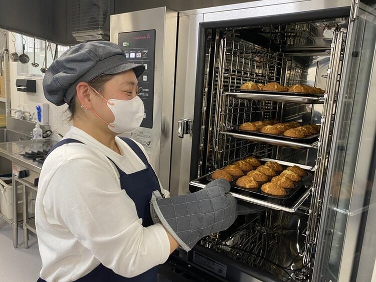 保存料ゼロ。体に優しい焼菓子を製造