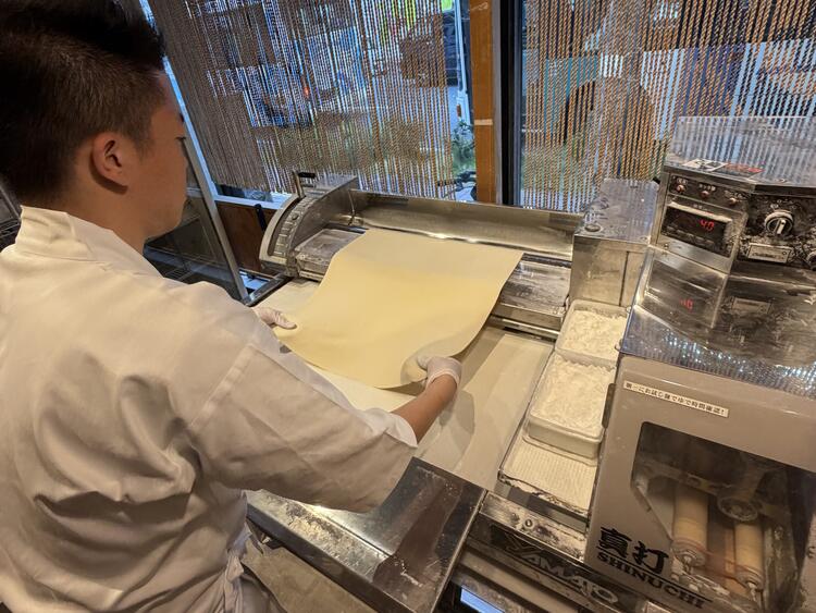 完全店内製麺！