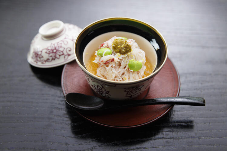 日本料理に洋食の経験を重ねたコース展開