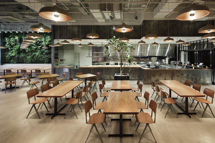駅直通で通勤〇