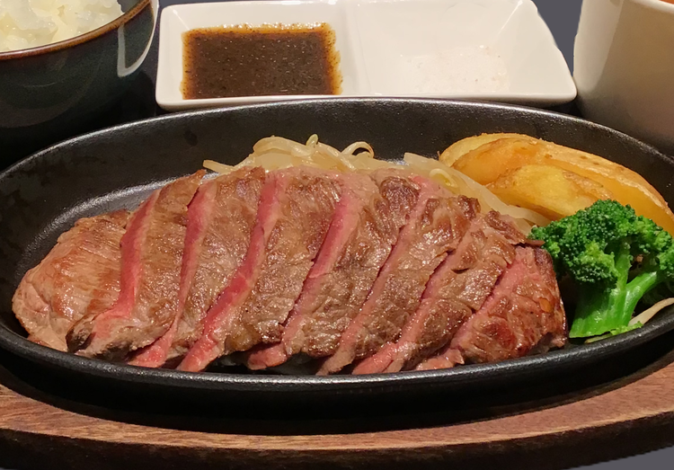 国産牛や和牛など、こだわりの肉を使用！
