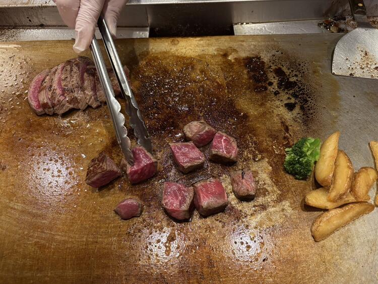 鉄板焼きのスキルも習得可能！